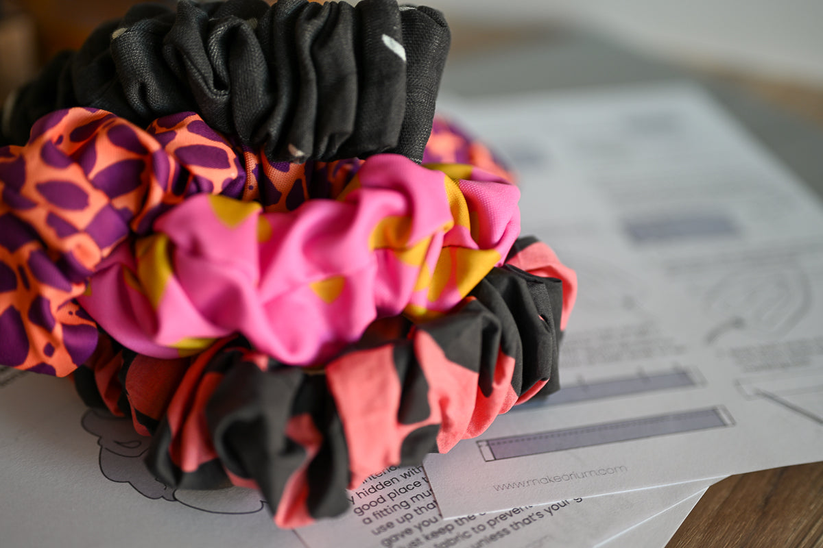 Printable Tutorial - DIY Scrunchie-Style Headband Tutorial